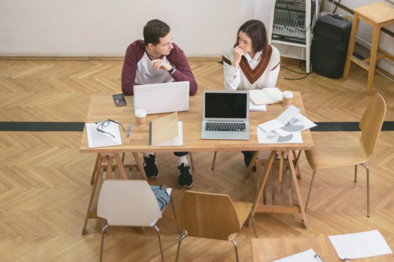 Professionelle Arbeitsumgebung für technische SEO-Beratung